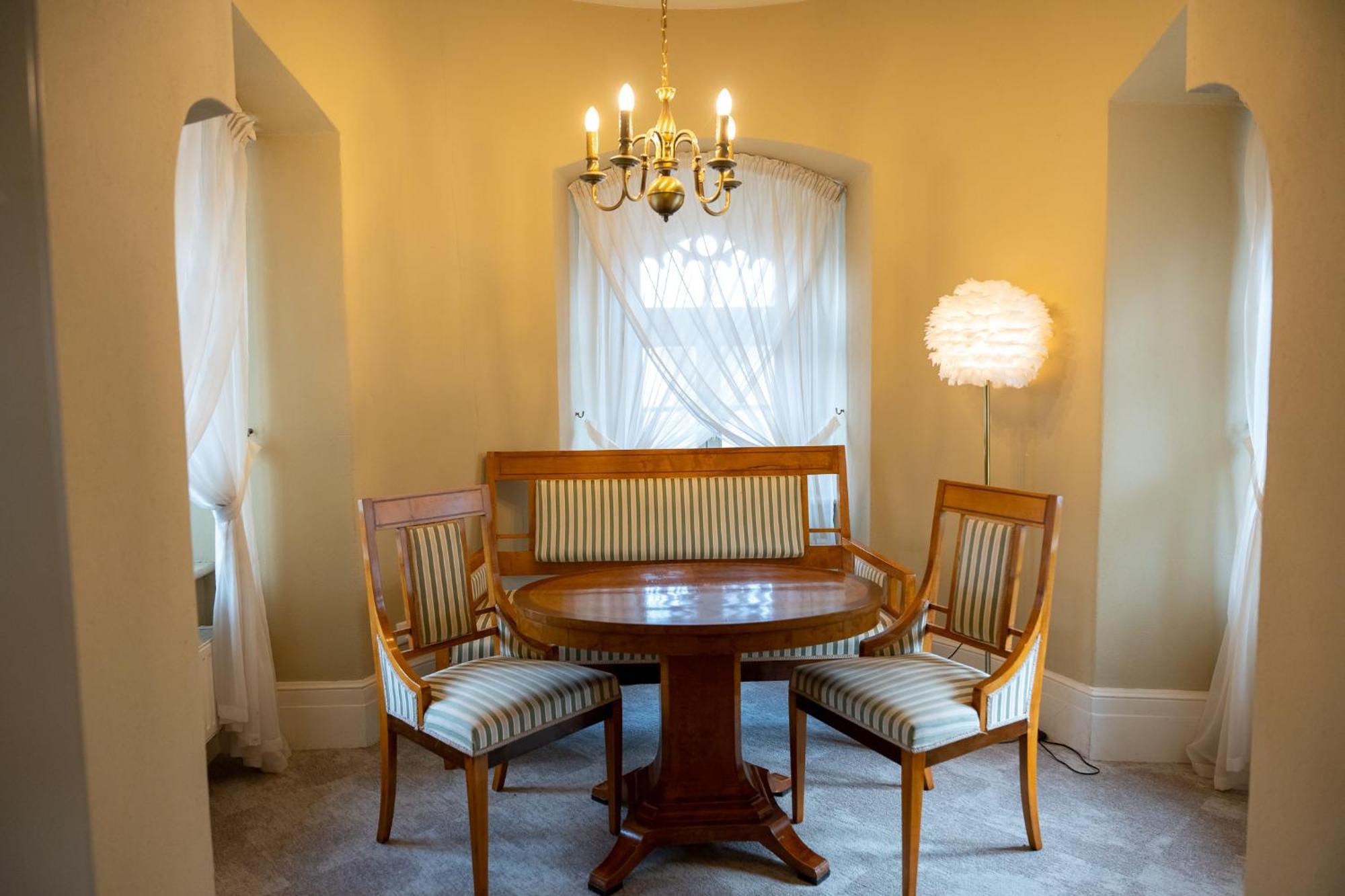 Palac Wojanow Zimmer foto