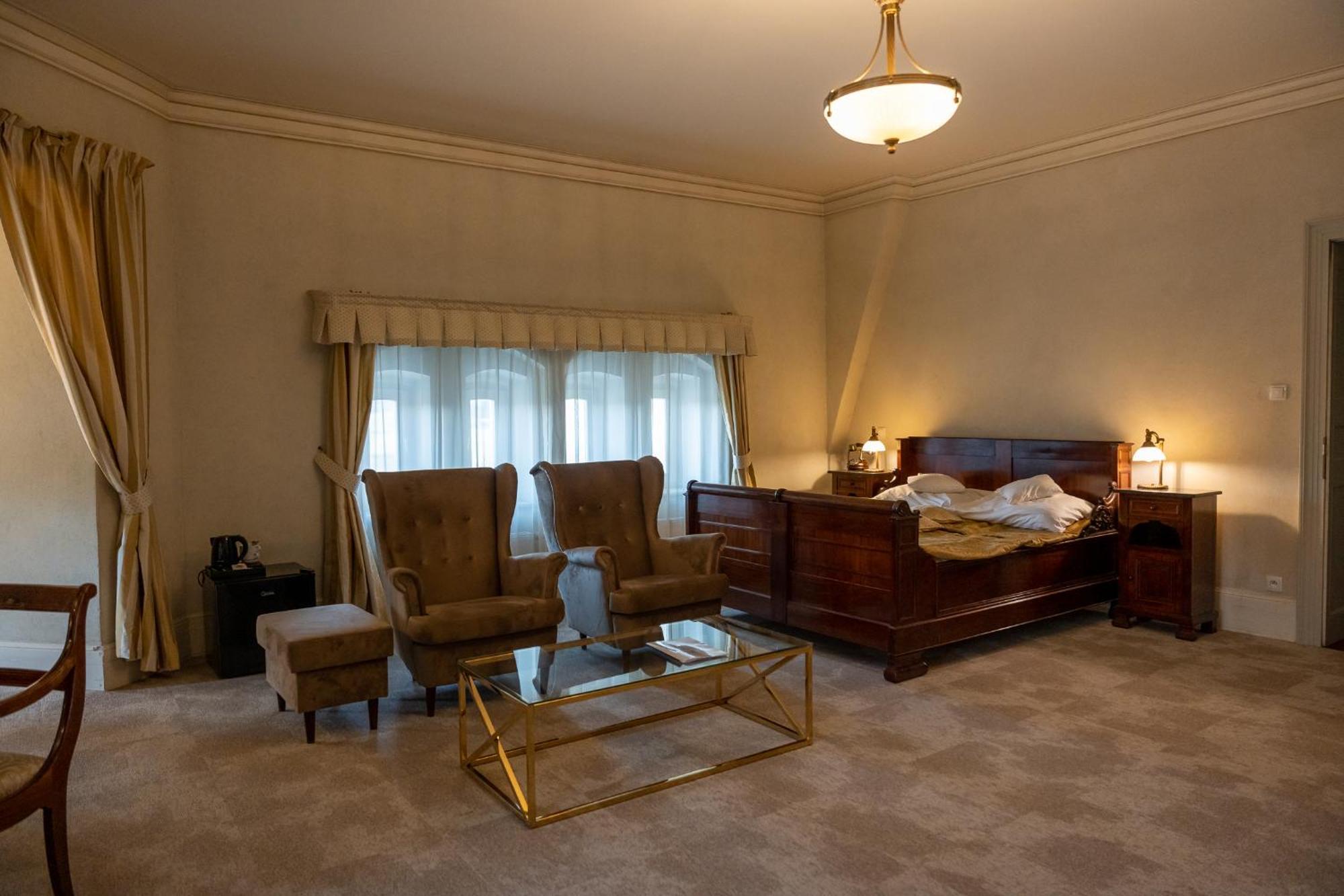 Palac Wojanow Zimmer foto